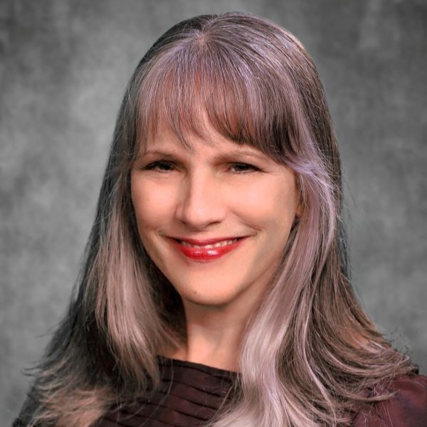 Lisa Lewis Headshot
