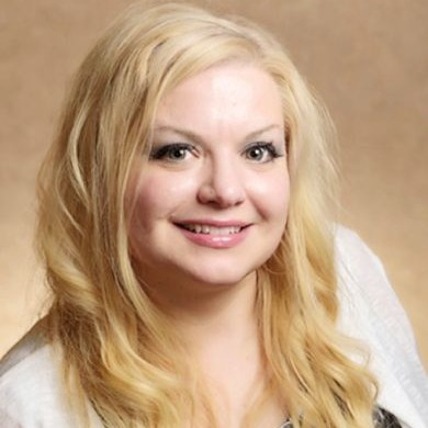 Carolyn Harmon headshot