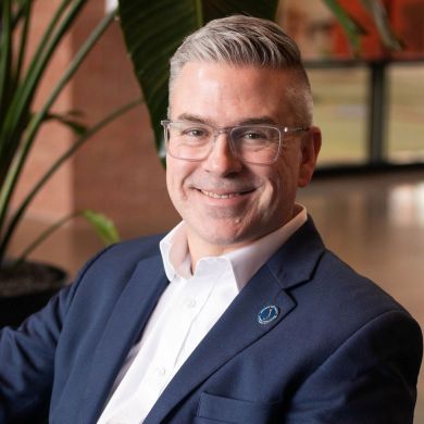 Patrick Riecke headshot