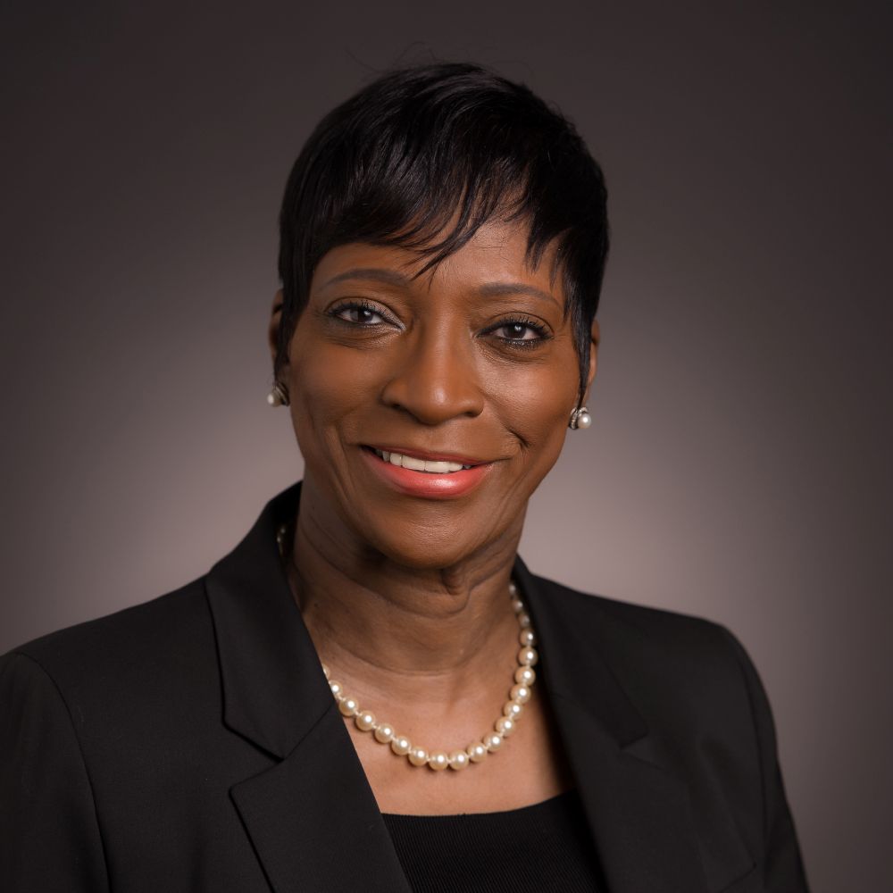 Teri Murray Headshot