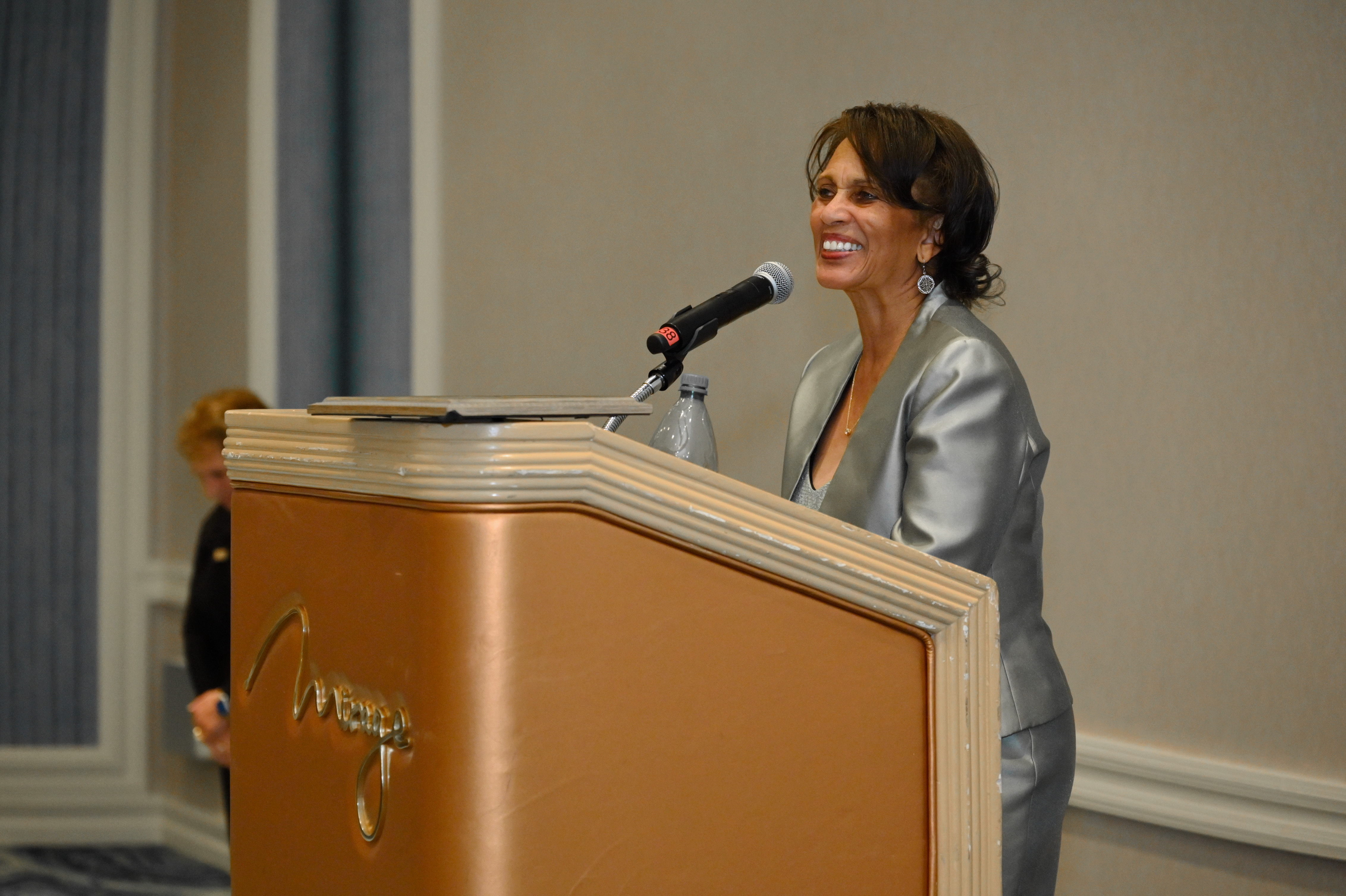 bev-2022-summit-certification-award